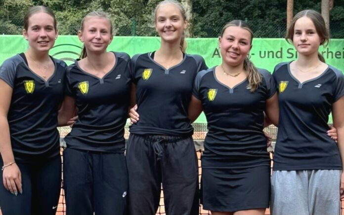 Starke Leistung der U15. Sie gewinnen ihr letztes Spiel der Saison gegen Stadtwald Hilden und sind nun Meisterinnen der Bezirksklasse A: Carlotta Rother, Emma Groß, Amelie Schumacher, Nyla Schultes und Martha Mikysek. Es fehlen: Anna Sophie Verhufen und Lilia Scheffer. Foto: NBV