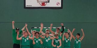 Eines der Sonics-Teams - die Freude über den geglückten Start ist groß. Foto: TuS 08 Lintorf