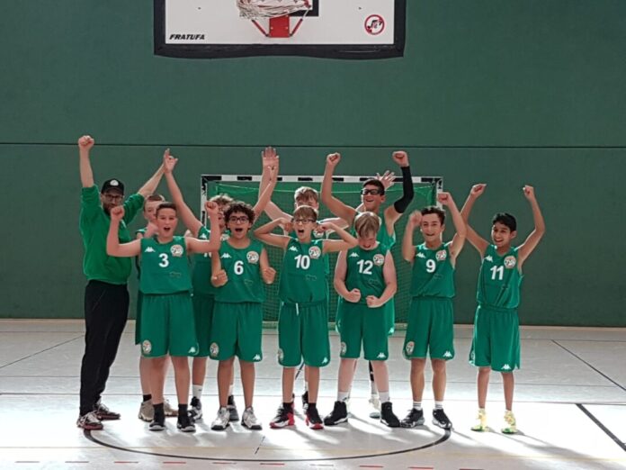 Eines der Sonics-Teams - die Freude über den geglückten Start ist groß. Foto: TuS 08 Lintorf