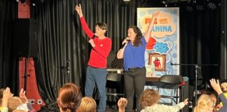 Das Duo Fug und Janina begeisterte die rund 90 Gäste des Leseclubs in Heiligenhaus. Foto: Stadt Heiligenhaus