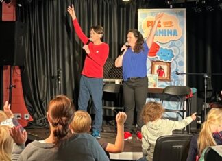 Das Duo Fug und Janina begeisterte die rund 90 Gäste des Leseclubs in Heiligenhaus. Foto: Stadt Heiligenhaus