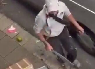Auf einem Video, das der User "nycrox" auf der Plattform "X" veröffentlicht hat, soll der Tathergang in Essen zu sehen sein. Bild: X/Nycrox