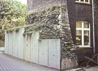 Reste der alten Stadtmauer kann man auch heutzutage noch entdecken. Foto: Stadtarchiv Mettmann