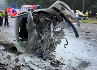 In Langenfeld kam es zu einem schweren Unfall. Foto: Polizei