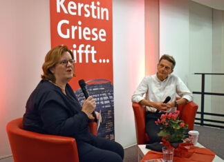 Kerstin Griese und Rolf Mützenich im Gespräch. Foto: Büro Griese