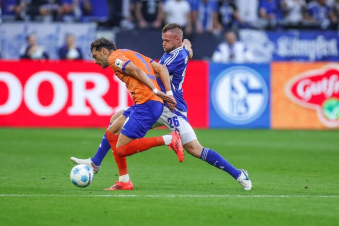 Denkwürdige Niederlage: Schalke verspielt ein 3:0 und verliert 3:5 gegen Darmstadt.