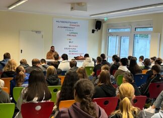 Burak Yilmaz in der Sekundarschule Schule am Berg. Foto: Bürgerstiftung