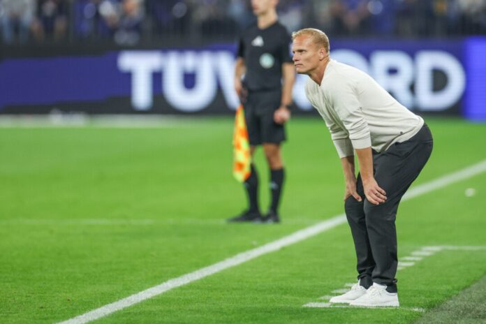 Karel Geraerts steckt mit Schalke tief in der Krise.