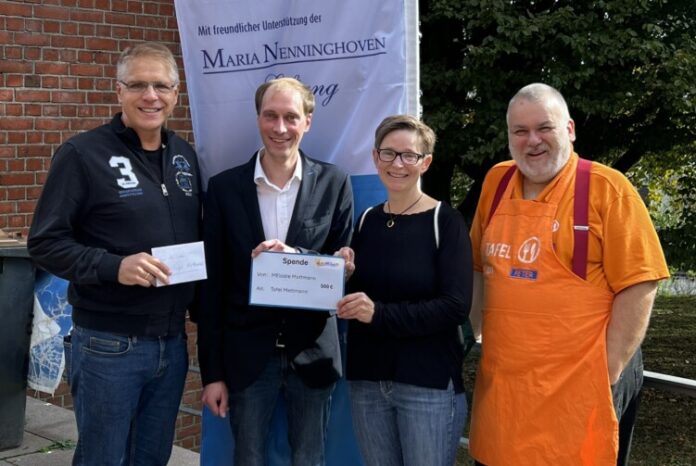 Freuen sich über die gelungene Aktion: Tom Weingartner (MElodie), Simon Wilde (Tafel ME), Silke Blenck (MElodie) und Peter Feuser (MElodie/Tafel ME). Foto: privat