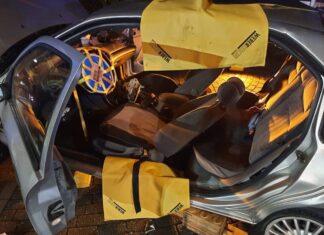 Einer der Unfallwagen. Feuerwehr Foto: Feuerwehr Essen