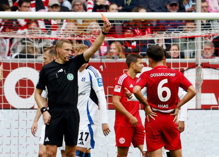 Haag hatte gegen den HSV einen Platzverweis kassiert.