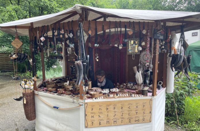 Der Kunsthandwerkermarkt am Zeittunnel soll auch im kommenden Jahr stattfinden. Foto: privat