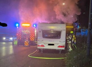 Die Einsatzkräfte vor Ort in Ratingen. Foto: FW Ratingen