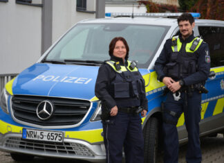 Polizeihauptkommissarin Sabine Hucke und Polizeihauptkommissar Marco Vorster verstärken von nun an den Hildener Bezirksdienst. Foto: Polizei