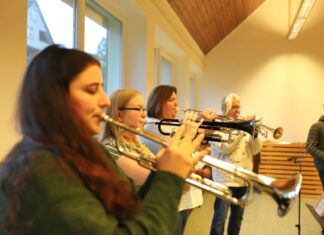 Insgesamt neun Aktive musizieren beim Fanfarencops gemeinsam. Foto: Volkmann