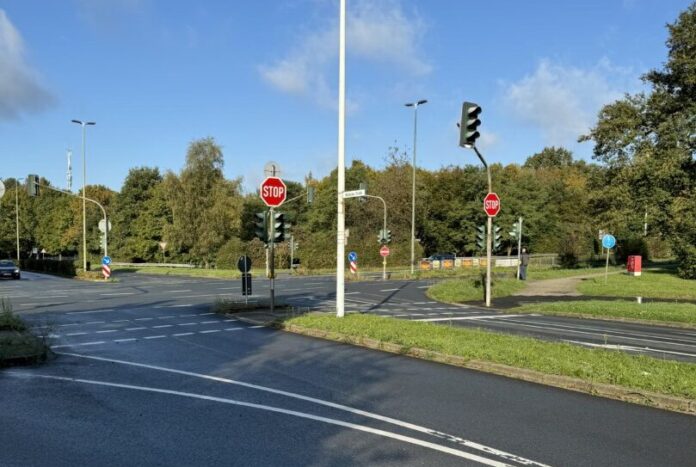 Die Ampelschaltung an der Willbecker Straße und Haaner Straße ist immer noch nicht in Ordnung. Das kritisiert die SPD. Foto: SPD Erkrath