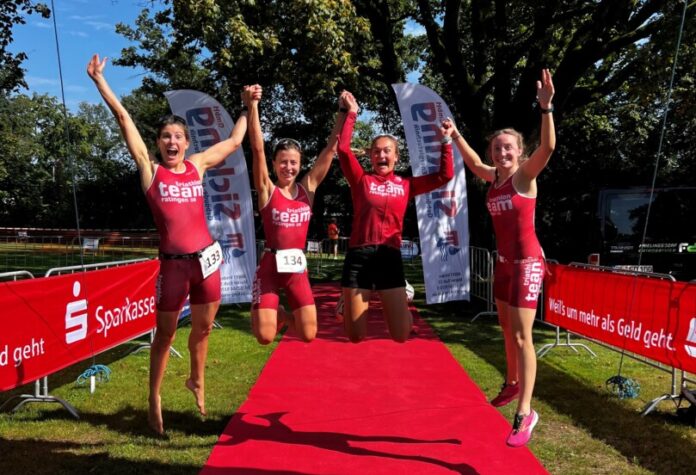 Florentine Exner-Anac, Franziska Holl, Joana Wolff und Lisa Rose nach dem Saisonfinale in Vreden. Foto: TTR