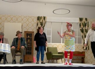 Die Theatergruppe steckt mitten in den Proben für das neue Bühnenstück. Foto: privat
