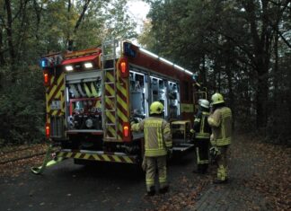 Einsatzkräfte bei der Übung. Foto: FW Ratingen