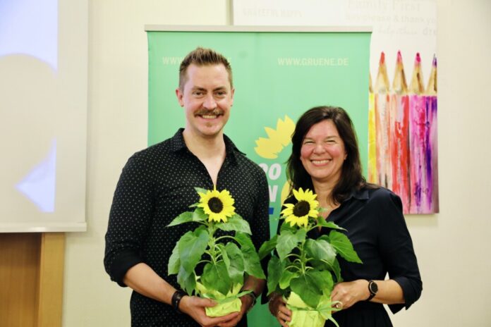 Ophelia Nick und Dirk Niemeyer treten für die Grünen im Kreis Mettmann an. Foto: Grüne