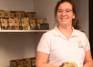 Die Velberter Konditorin Cherina Laimann bietet eine Variante der Dubai-Schokolade an. Foto: privat