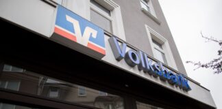 Veruntreute Gelder des französischen Modekonzerns Kiabi sollen über ein Konto bei der Volksbank Düsseldorf Neuss gelaufen sein. (Archivbild)