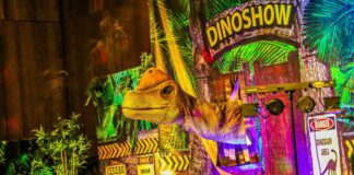 Die Dino-Show mit interaktiven Elementen gastiert in Erkrath. Foto: Veranstalter