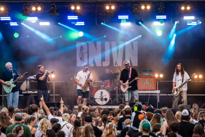 "Die netten Jungs von nebenan" spielen im Jugendzentrum. Foto: Band