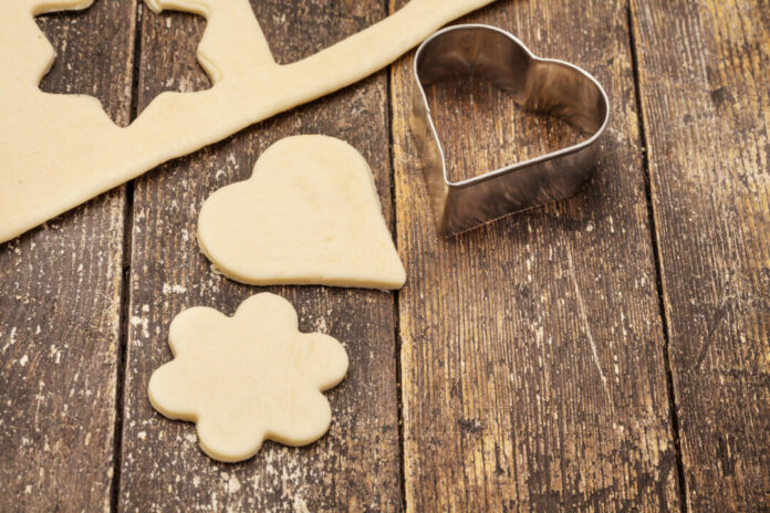 Zur Butter gibt es Alternativen in der Adventsbäckerei. Foto: VZ NRW/adpic