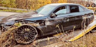 Der Unfallwagen auf der A3. Foto: FW Ratingen