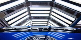 Der US-Autobauer Ford will Kurzarbeit in seinem Kölner Werk einführen (Archivbild) 