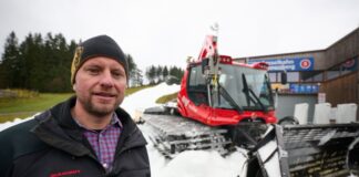 Florian Leber war der erste Skiliftbetreiber, der einen Allwetterschneeerzeuger anschaffte. Nun ermöglicht die Technologie einen Frühstart in die Saison.