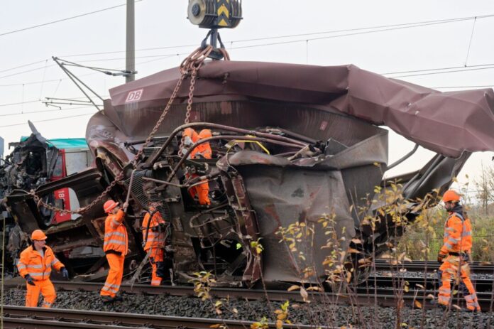 Nach dem Güterzug-Unfall bei Kerpen wird es noch wochenlang Einschränkungen im Bahnverkehr geben. (Archivbild)