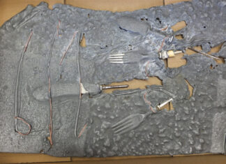 Diese Platte hat die Polizei in Hilden gefunden. Foto: Polizei