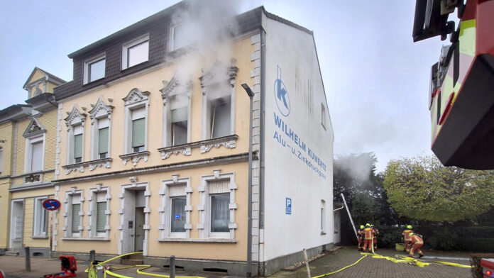 In diesem Gebäude an der Küpperstraße hat es gebrannt. Foto: Feuerwehr Velbert