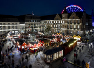 Der Weihnachtsmarkt in Düsseldorf lockt zahlreiche Besucher in die Landeshauptstadt. Foto: D.Live/Anne Orthen