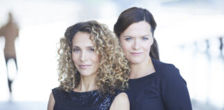Eine musikalische Stadtführung durch Paris mit Marie Giroux und Jenny Schäuffelen im Medienzentrum. Foto: Laurence Chaperon