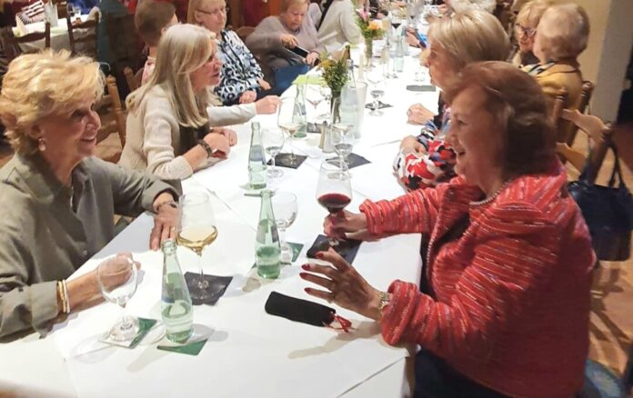 Fröhliches traditionelles Martinsgansessen der Frauen-Union Heiligenhaus. Foto: FU Heiligenhaus