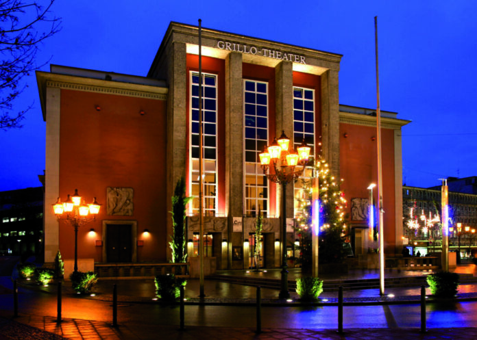 Die Silvesterparty mit Konzert und Büfett nach der „Istanbul“-Vorstellung gibt es am 31. Dezember im Grillo-Theater. Foto: Peter Wieler