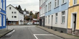 Genug Platz für große Fahrzeuge, die von der Schwarzbachstraße in die Hammerstraße abbiegen wollen. Foto: Kreisstadt Mettmann