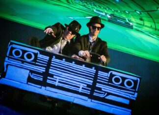 Die "Blues Brothers" sind ein Kultklassiker - und nun wieder in Wuppertal zu erleben. Foto: Martin Mazur