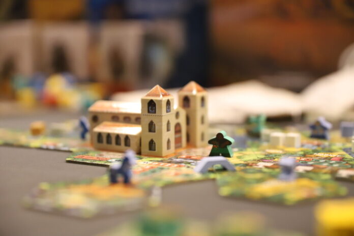 Brettspiele gibt es viele - und sie werden gern auch an Weihnachten verschenkt. Foto: Volkmann