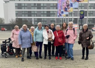 Die Ausflügler vor der Messe in Essen. Foto: privat