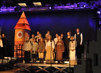 Bereits 2016 feierte die Musikschule mit dem Weihnachtsmusical „Ebenezer Scrooge“ von Edwin Pröm einen großen Erfolg. Archivfoto: Stadt Ratingen