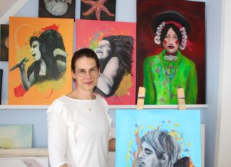Kristina Kötter malt vor allem Acrylkunstwerke. Foto: Polizei
