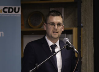 Patrick Anders bei seiner Rede. Foto: Claus Köster