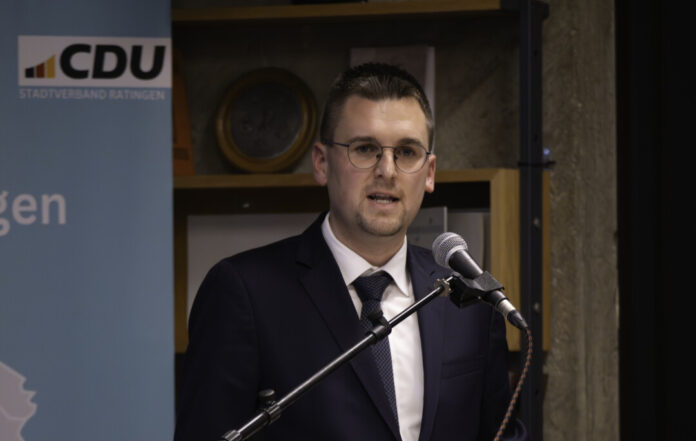 Patrick Anders bei seiner Rede. Foto: Claus Köster