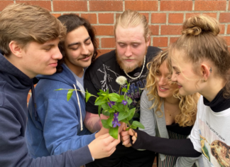 Tinnitus Kabarettgruppe aus Ratingen mit neuem Programm im Freizeithaus in Ratingen West. Foto: Veranstalter