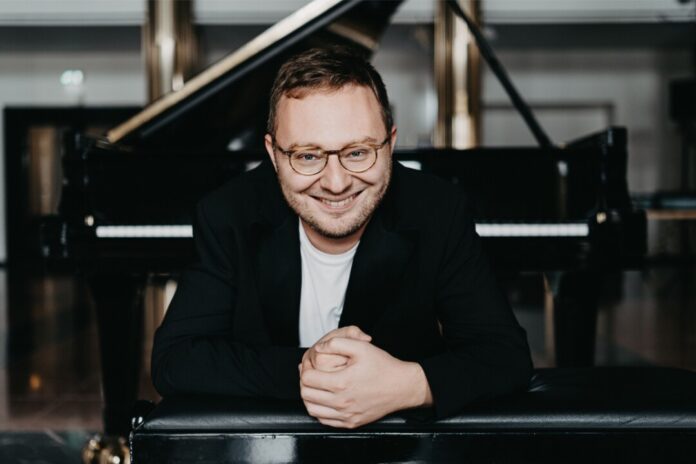 Pianist Tobias Haunhorst im Ferdinand-Trimborn-Saal. Foto: Mischa Blank