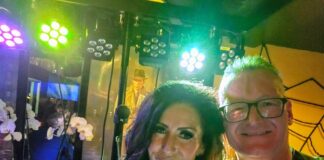 Die Coverband "Turn-on" sorgt für Stimmung in Kettwig. Foto: Veranstalter